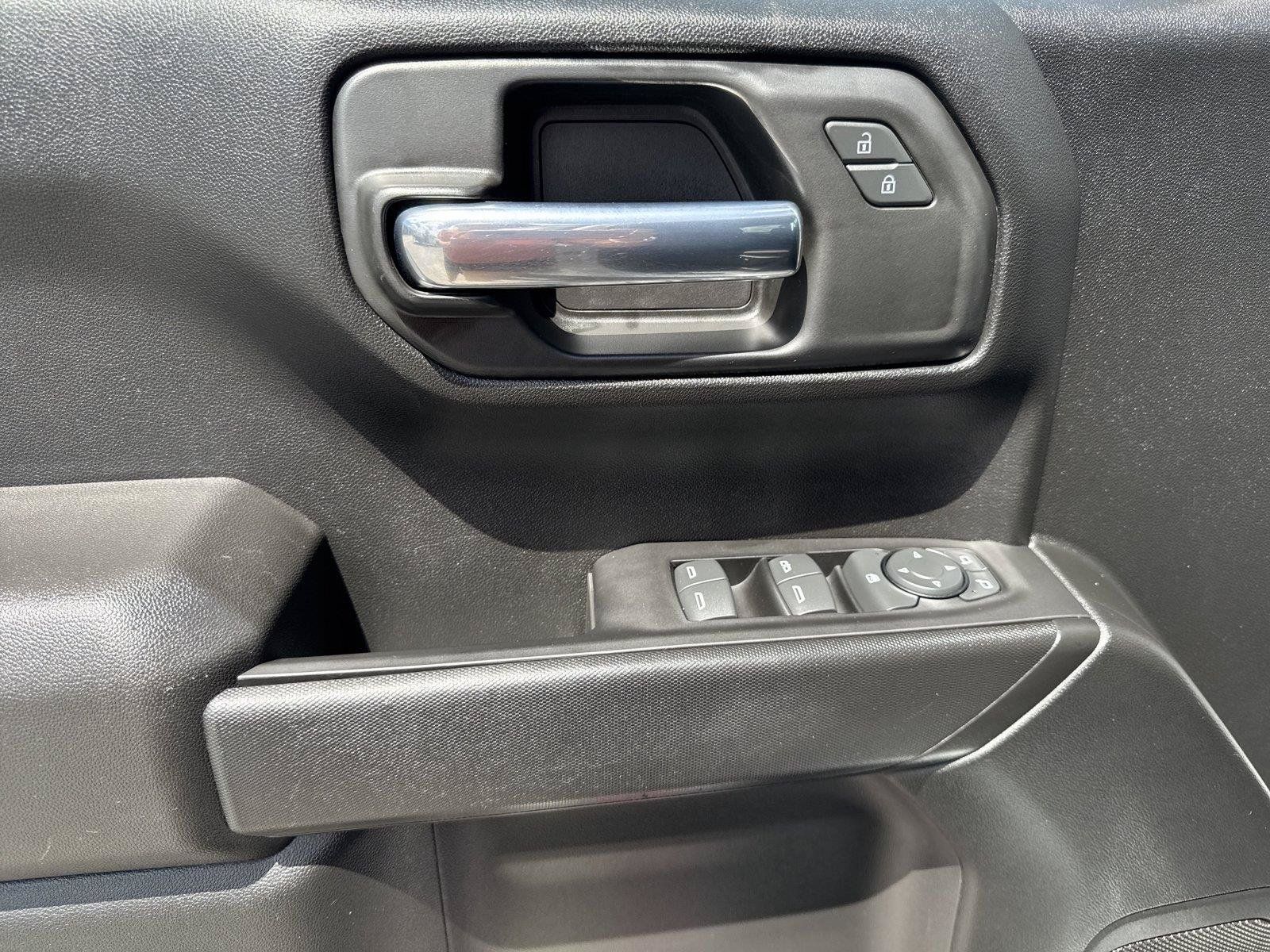 Used 2022 Chevrolet Silverado 1500 Custom w/ LPO, Dark Essentials Package AWD/4WD image 17