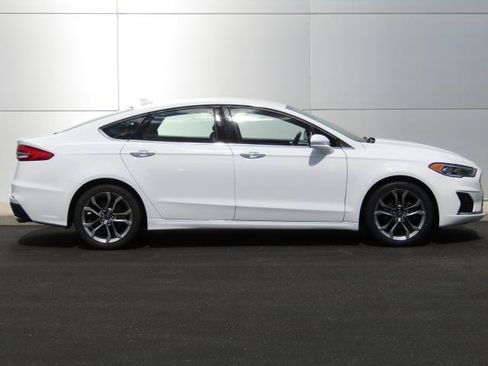 Used 2020 Ford Fusion SEL FWD image 4