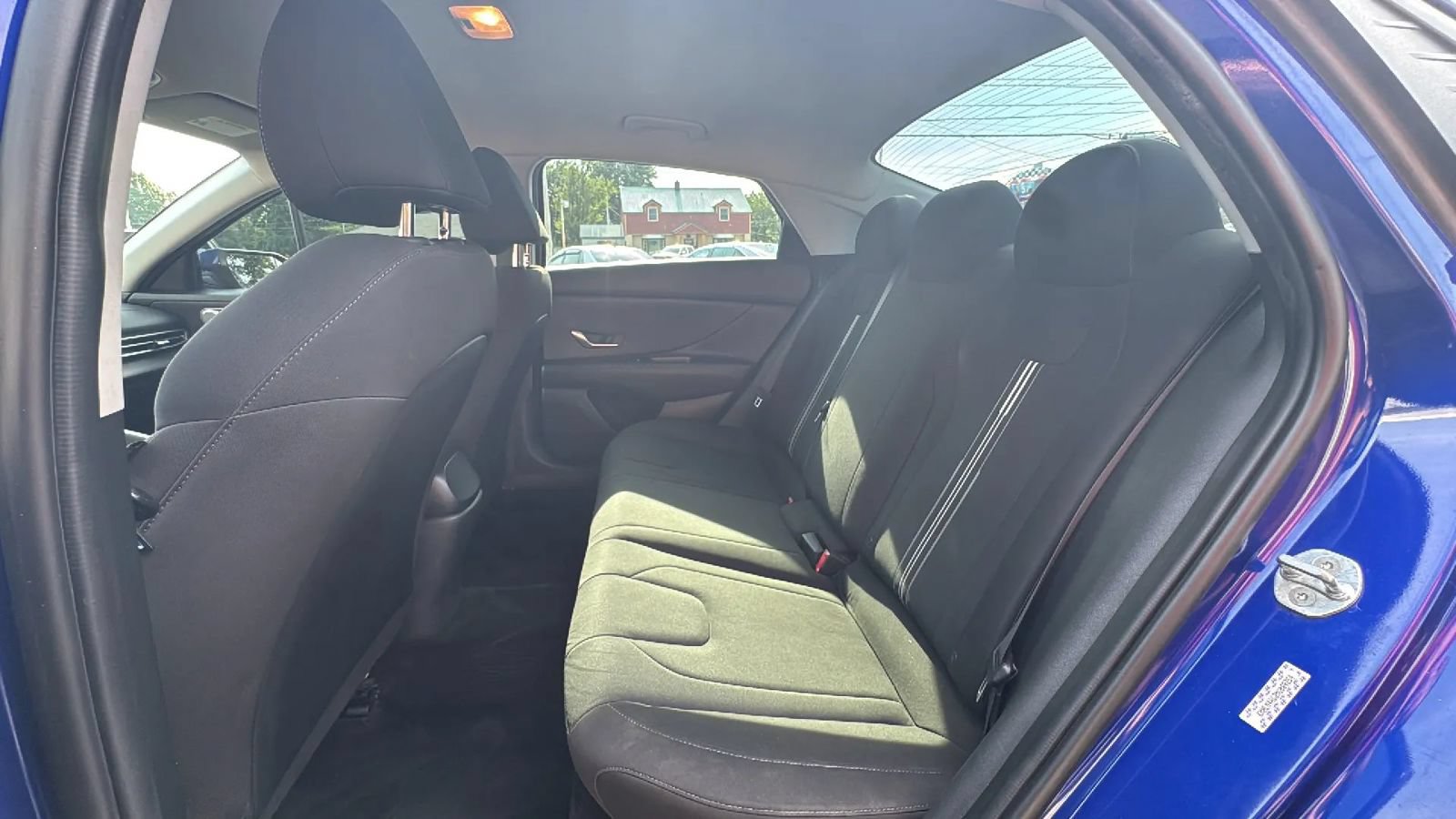 Used 2021 Hyundai Elantra SEL FWD image 15
