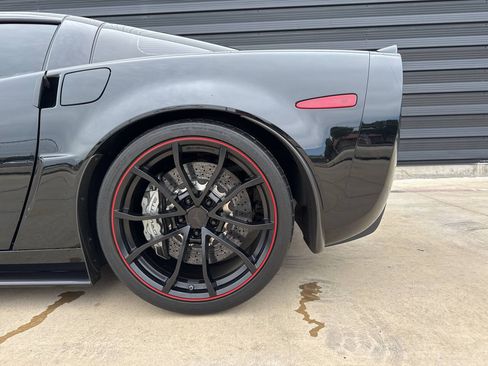 Used 2011 Chevrolet Corvette Z06 RWD image 19