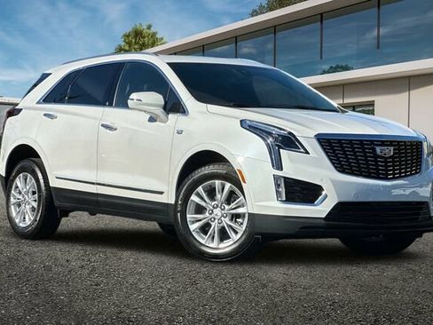 New 2026 Cadillac XT5 Luxury w/ LPO, Floor Liner Package AWD/4WD image 2