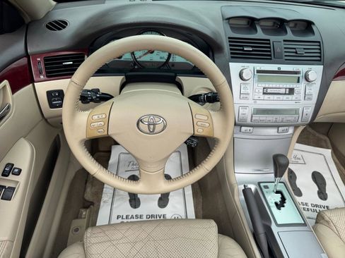 Used 2004 Toyota Solara SLE image 11