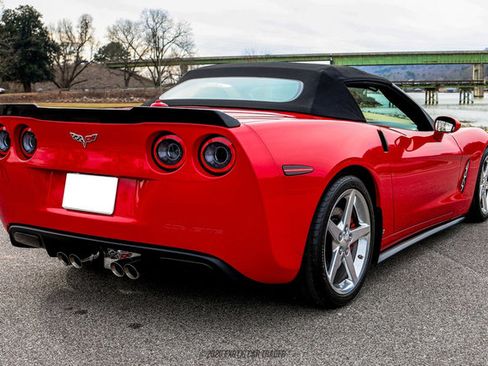 Used 2005 Chevrolet Corvette Convertible w/ Preferred Equipment Group image 18