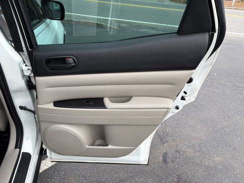 Used 2011 MAZDA CX-7 i Sport w/ Convenience Pkg image 24