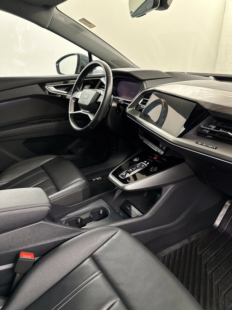 Used 2024 Audi Q4 e-tron Prestige AWD/4WD image 38