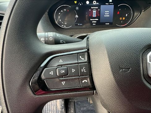 Used 2025 RAM ProMaster 2500 w/ Premium Convenience Group image 23