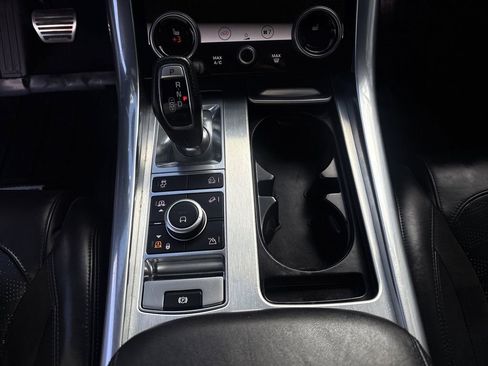 Used 2018 Land Rover Range Rover Sport SVR image 24