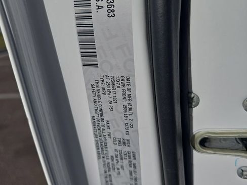 Used 2023 Jeep Cherokee Altitude Lux image 31