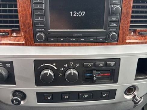 Used 2007 Dodge Ram 2500 Truck Laramie AWD/4WD image 5