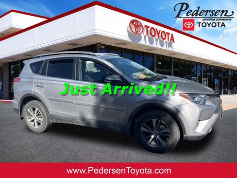 Used 2016 Toyota RAV4 XLE AWD/4WD image 1