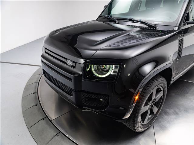 Used 2023 Land Rover Defender 110 V8 AWD/4WD image 12
