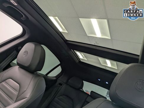 Used 2023 Alfa Romeo Stelvio Veloce AWD/4WD image 22