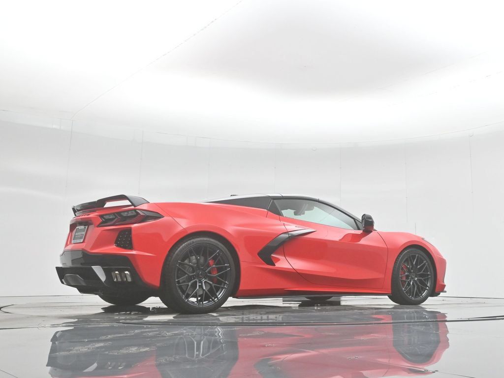 Used 2021 Chevrolet Corvette Stingray Premium Conv w/ Z51 Performance Package RWD image 51
