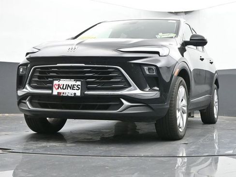 Used 2025 Buick Encore GX Preferred image 41