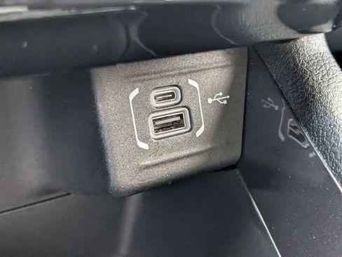Used 2025 Jeep Compass Latitude w/ Convenience Group AWD/4WD image 21