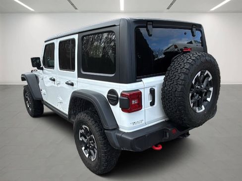 Used 2025 Jeep Wrangler Unlimited Rubicon image 3