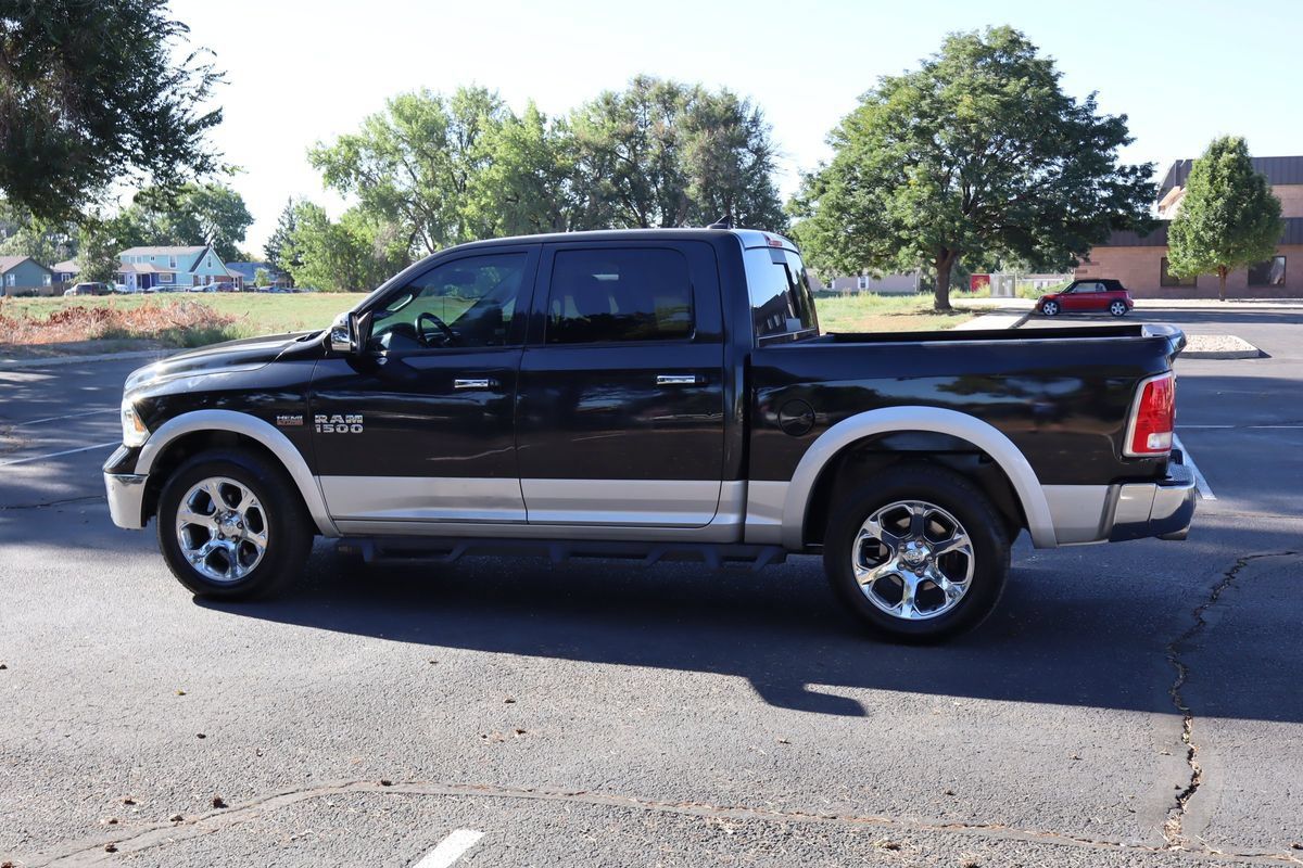 Used 2018 RAM 1500 Laramie w/ Convenience Group AWD/4WD image 8