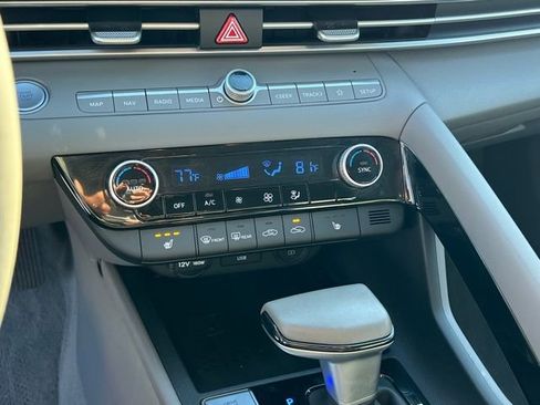 Certified 2023 Hyundai Elantra SEL w/ Convenience Package image 23