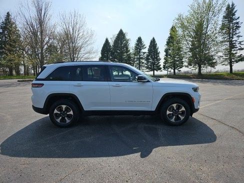 Used 2022 Jeep Grand Cherokee Limited 4xe w/ Luxury Tech Group II image 7