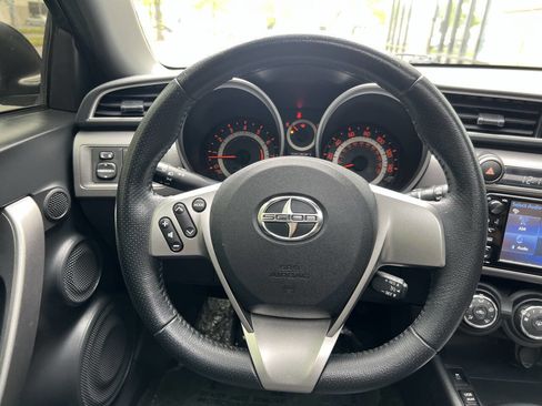 Used 2016 Scion tC FWD image 18