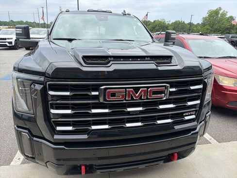 Used 2024 GMC Sierra 2500 AT4 w/ AT4 Premium Plus Package AWD/4WD image 5