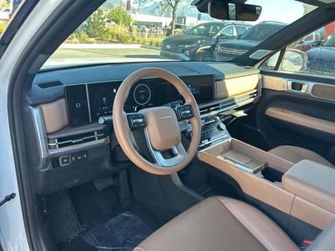 Used 2025 Hyundai Santa Fe Limited image 9