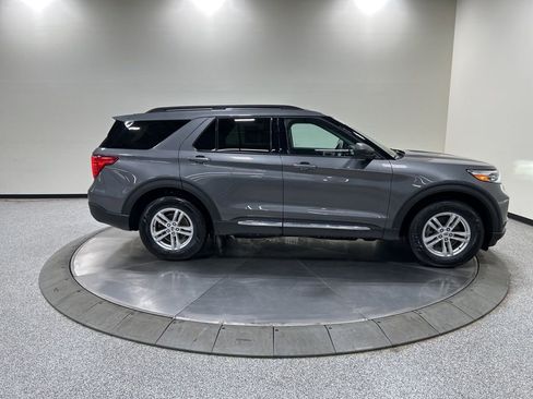 Certified 2023 Ford Explorer XLT w/ Equipment Group 202A AWD/4WD image 6