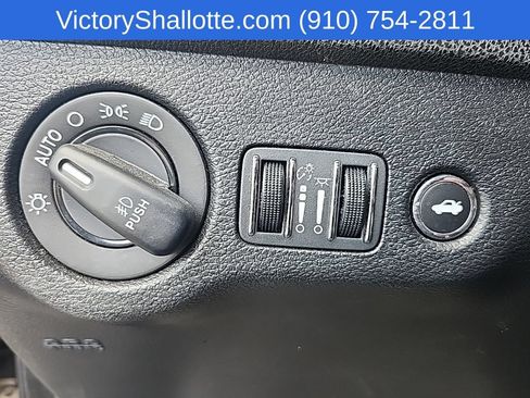 Used 2019 Dodge Charger R/T w/ Blacktop Package RWD image 13