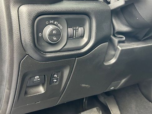 Used 2019 RAM 1500 Big Horn AWD/4WD image 15