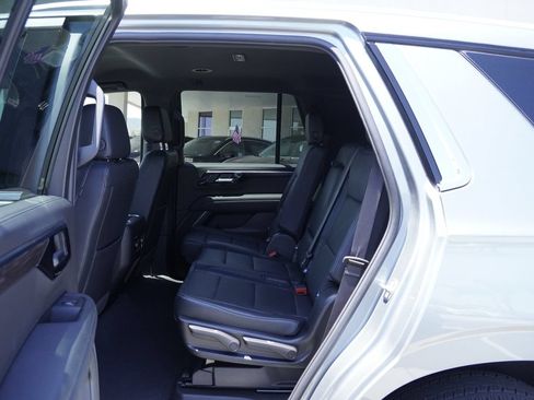 Used 2025 Chevrolet Tahoe LS AWD/4WD image 24
