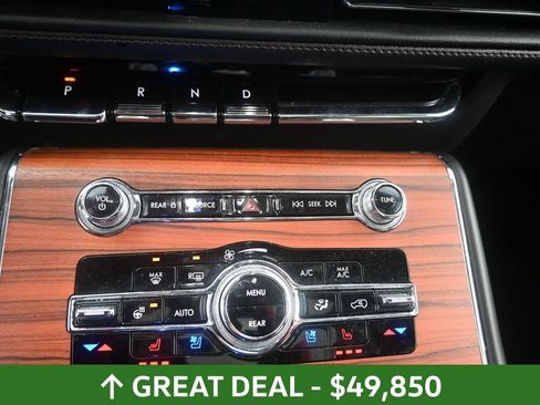 Used 2024 Lincoln Aviator Reserve w/ Equipment Group 201A AWD/4WD image 29