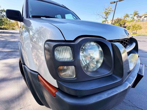 Used 2004 Nissan Xterra XE image 11
