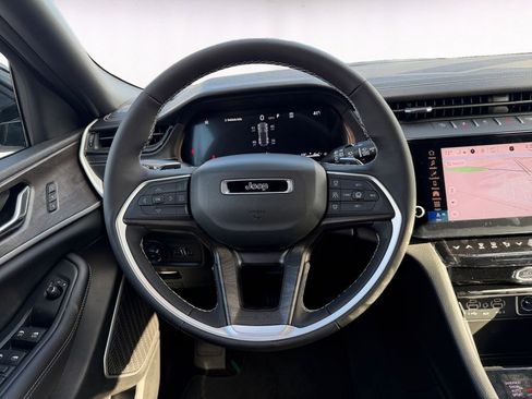 New 2026 Jeep Grand Cherokee Limited AWD/4WD image 12