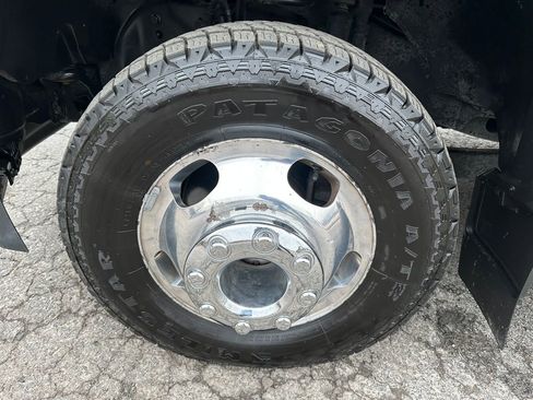 Used 2022 Ford F350 Lariat w/ Lariat Value Package image 38