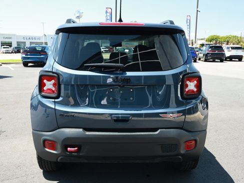 Certified 2023 Jeep Renegade Trailhawk AWD/4WD image 7