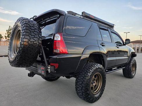Used 2004 Toyota 4Runner SR5 AWD/4WD image 8