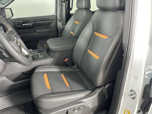 Used 2026 GMC Sierra 1500 AT4 w/ Technology Package AWD/4WD image 19