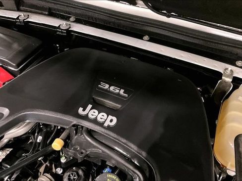 Used 2021 Jeep Gladiator Sport AWD/4WD image 35