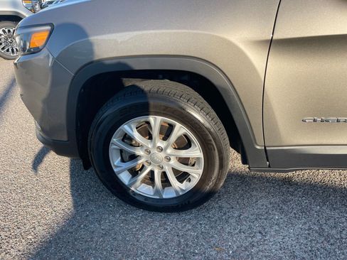 Used 2021 Jeep Cherokee Latitude image 12