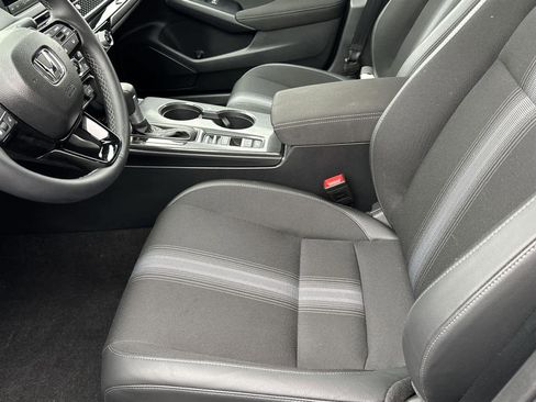 Used 2025 Honda Civic Sport image 13