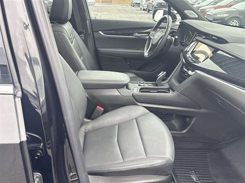 Certified 2024 Cadillac XT6 Premium Luxury w/ LPO, Floor Liner Package image 29