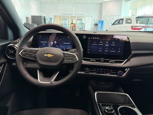 New 2026 Chevrolet Equinox LT FWD image 22