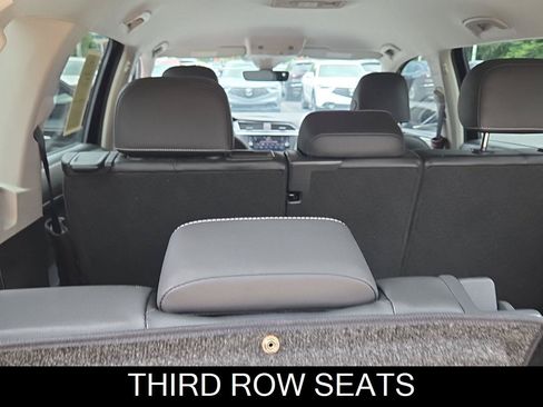 Used 2022 Volkswagen Tiguan SE FWD image 23
