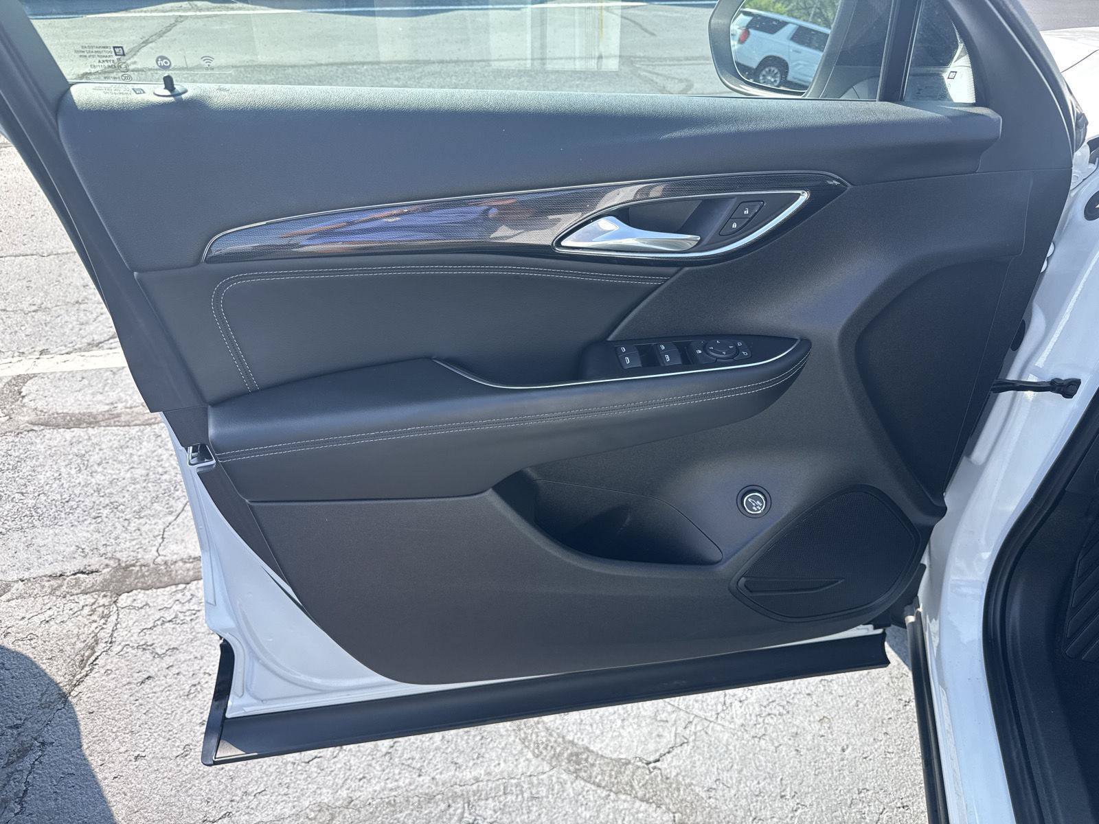 Used 2023 Buick Envision Preferred FWD image 8