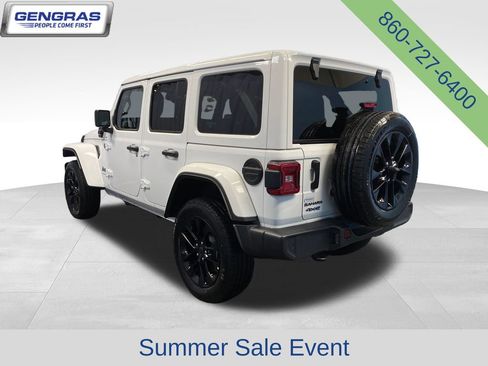 Used 2025 Jeep Wrangler Unlimited Sahara w/ Safety Group AWD/4WD image 5