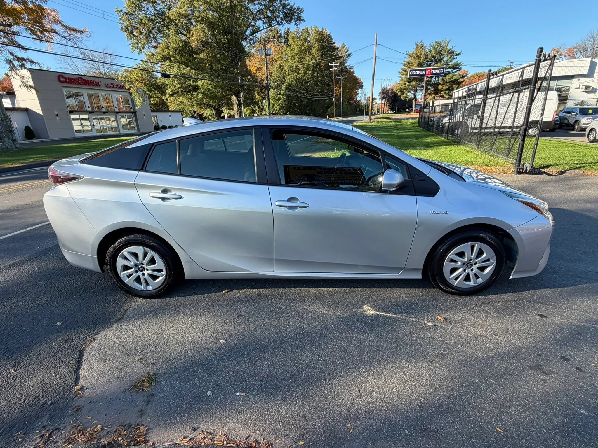 Used 2016 Toyota Prius Two FWD image 4