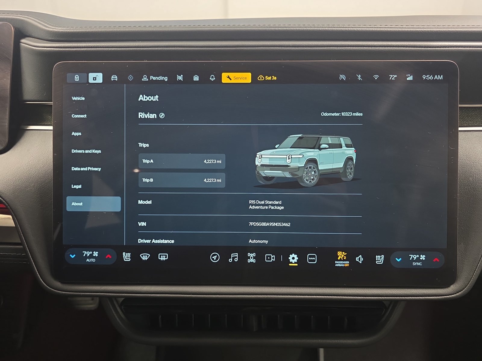 Used 2025 Rivian R1S Adventure Dual AWD/4WD image 29