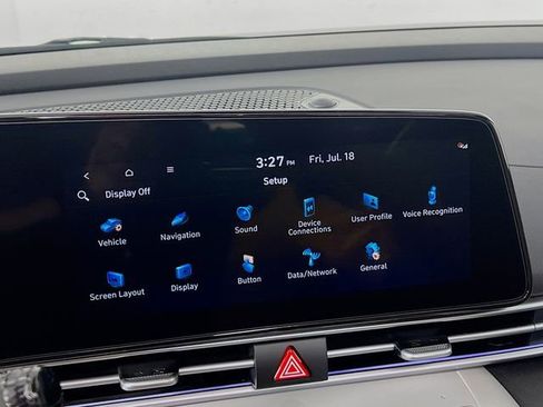 New 2025 Hyundai Elantra Limited image 13