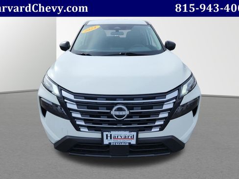 Used 2024 Nissan Rogue S image 2