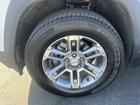 Certified 2025 GMC Terrain Elevation image 32